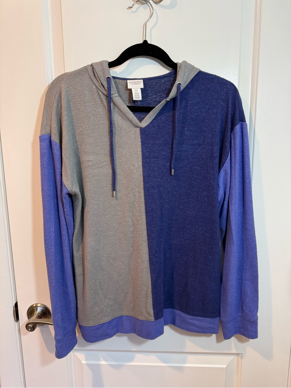 Chico’s Cozy Colorblock Fleece Hooded Pullover- Gray & Blue